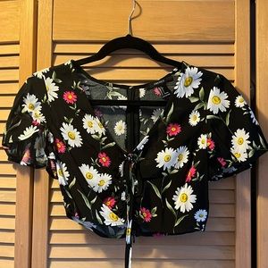 Forever21 Cropped Shirt. Size Small.